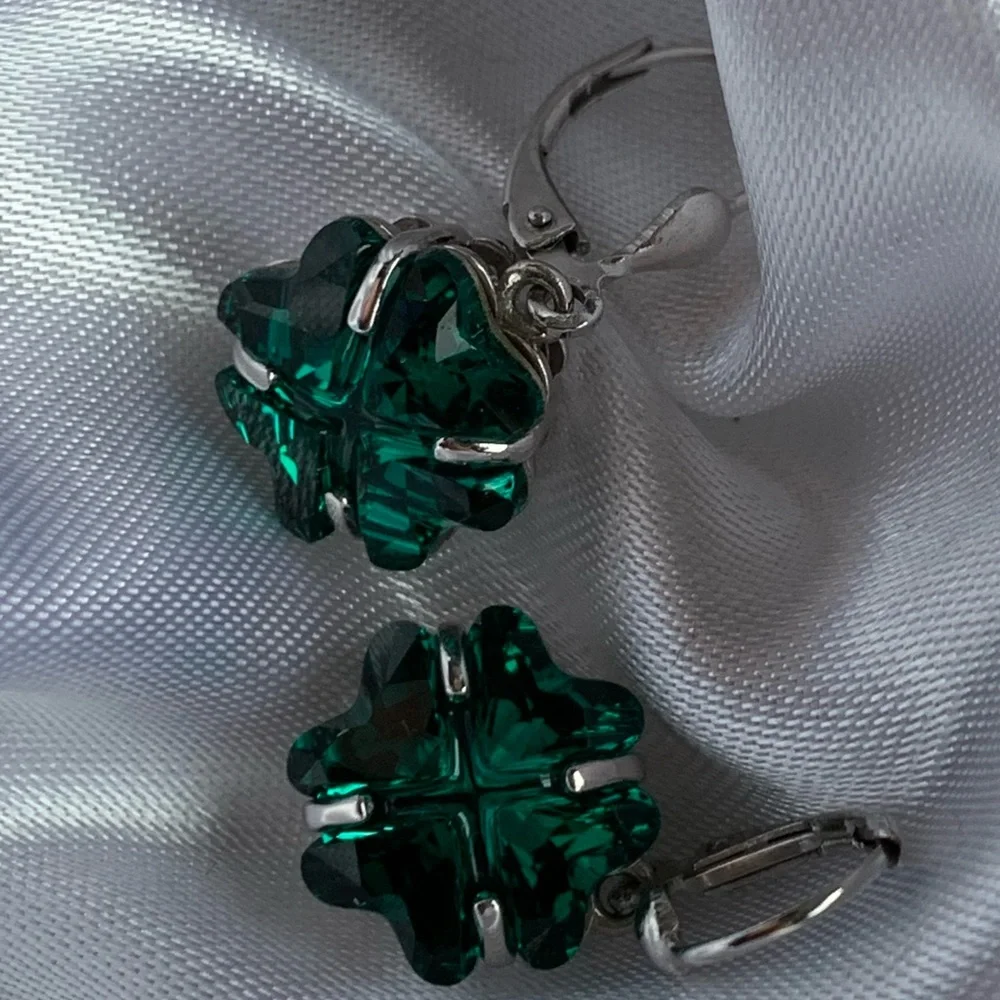 SWAROVSKI Emerald Crystal Earrings